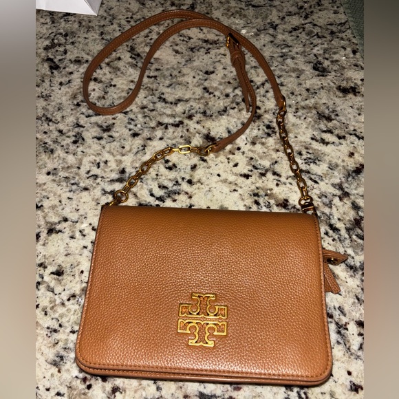 Tory Burch Handbags - Tory Burch Tan Britton leather crossbody purse